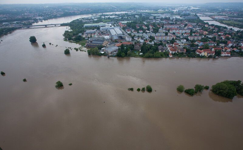 В Братиславе объявлено чрезвычайное положение