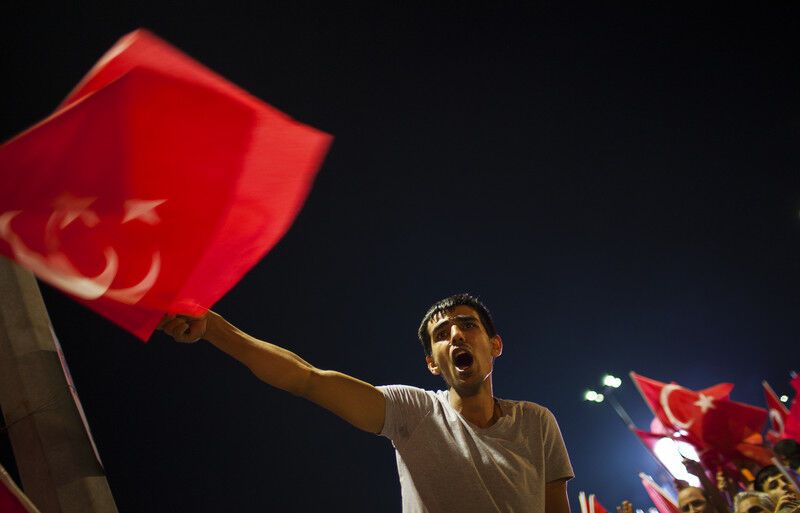 В Турции прошла акция в поддержку властей