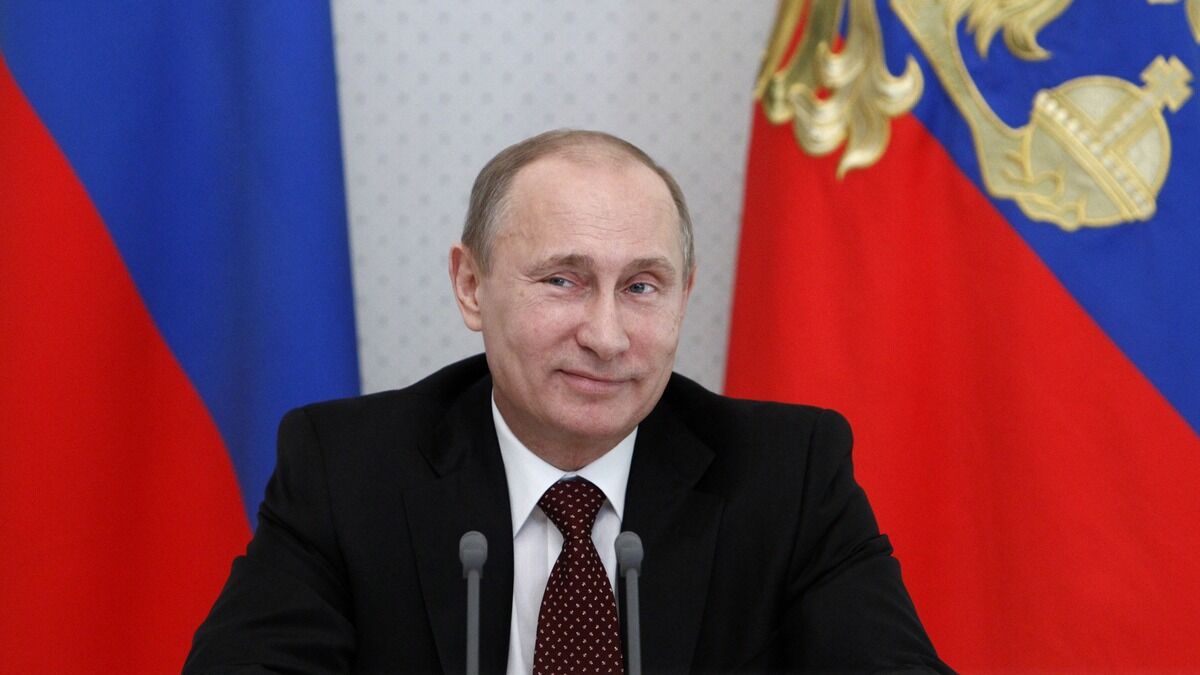 Підбірка фото, які Путін міг би використовувати на сайтах знайомств