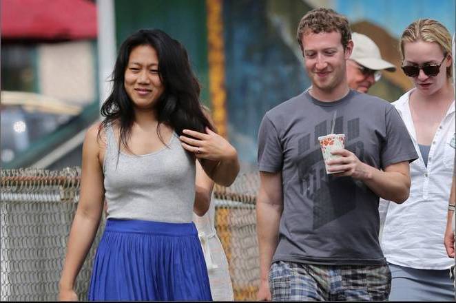 Негламурные фото Цукерберга с женой