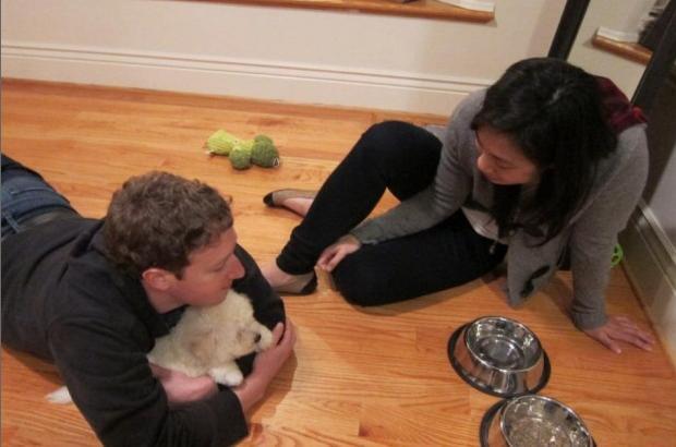 Негламурні фото Цукерберга з дружиною