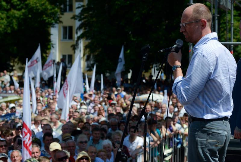 Опозиція заявляє, що зібрала у Хмельницькому п'ять тисяч прихильників