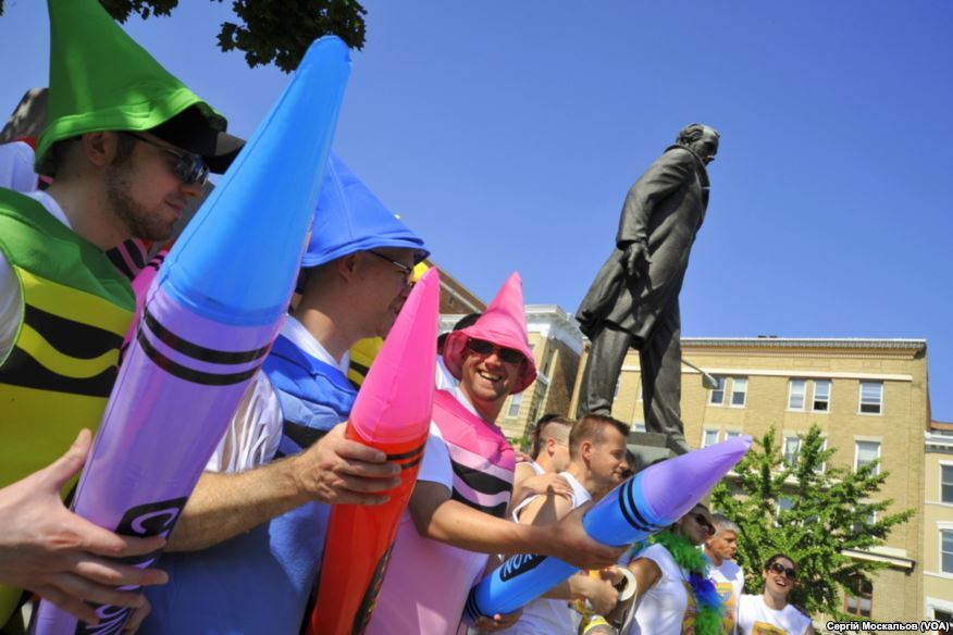 Гей-парад в США стартував від пам'ятника Шевченку