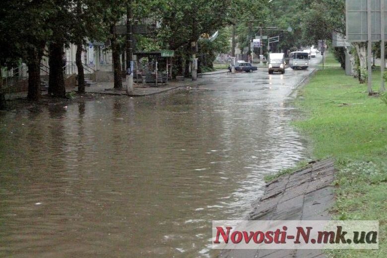 Миколаїв "поплив" після потужної зливи