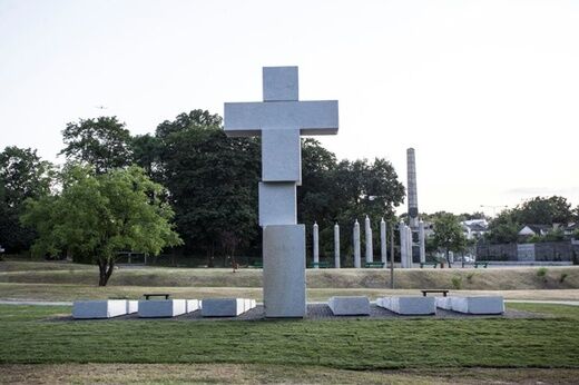 Коморовський відкрив пам'ятник жертвам Волинського злочину