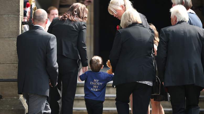 В Британии похоронили зарезанного в Лондоне солдата