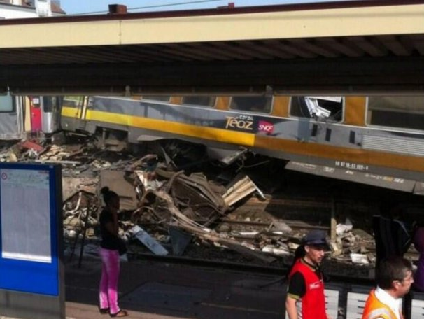 Аварія поїзда у Франції: 7 загиблих