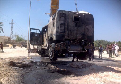 На египетском Синае взорвали автобус с рабочими: десятки жертв