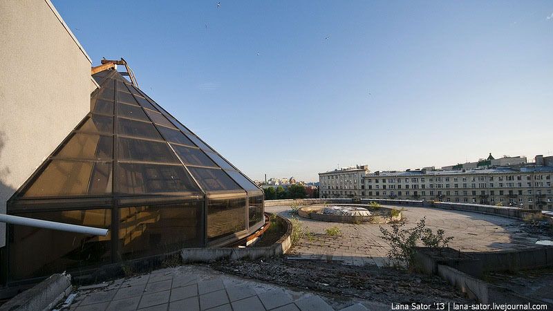 Заброшенная гостиница в Санкт-Петербурге
