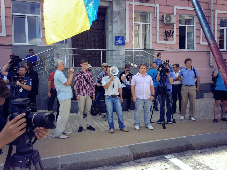 В Киеве пикетируют столичную милицию
