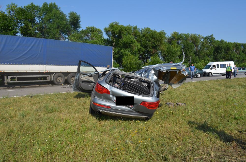 Страшное ДТП на Харьковщине: авто из России въехало в грузовик