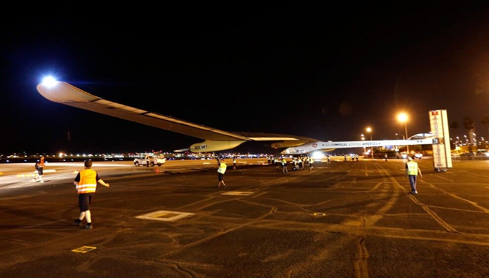 Самолет  Solar Impulse завершил испытания над США