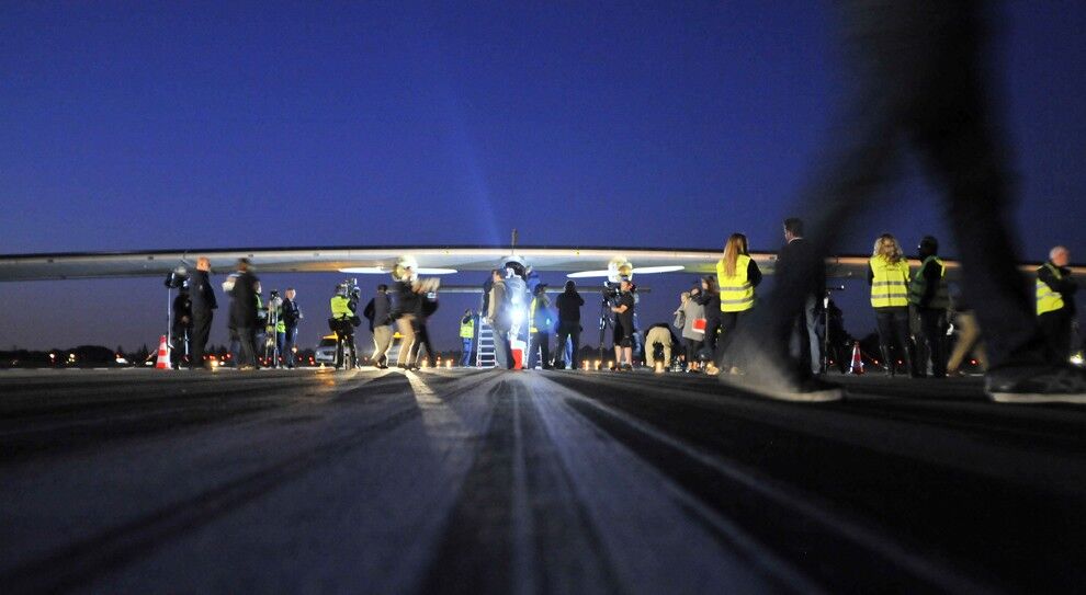 Літак Solar Impulse завершив випробування над США
