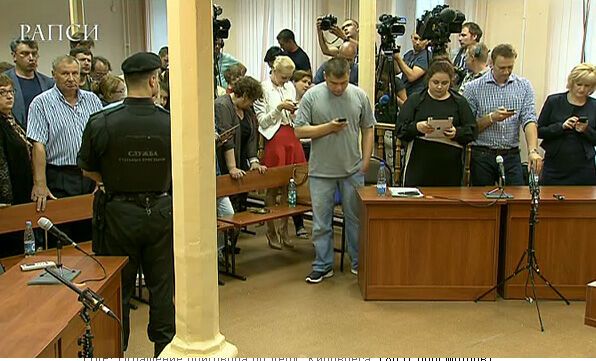 Суд признал Навального виновным
