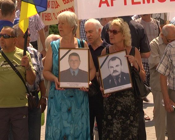 В Донецке митинговали в поддержку милиции