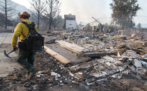 В Калифорнии 6 тыс. человек эвакуированы из-за пожаров