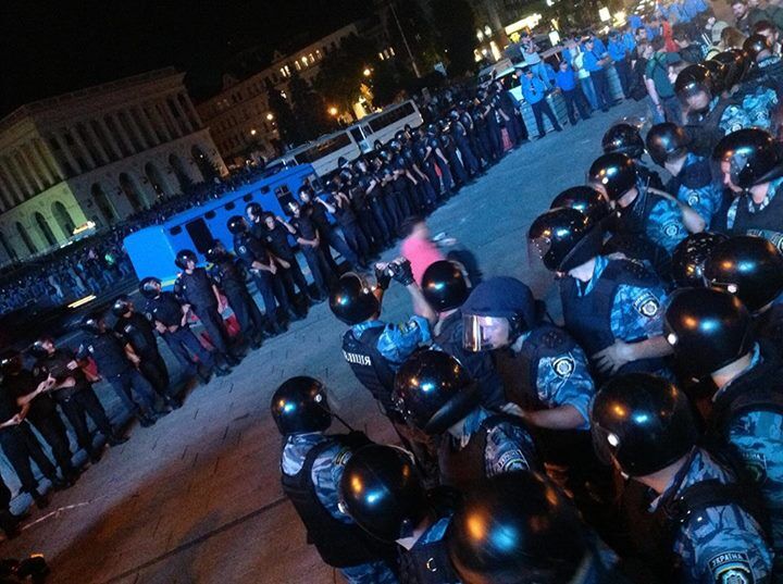 Милиция прокомментировала ночную потасовку на Майдане