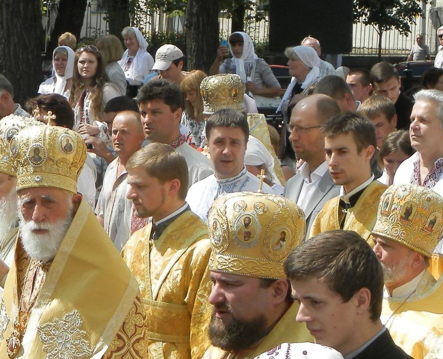 Как Яценюк, Бригинец и Кириленко в церковь ходили