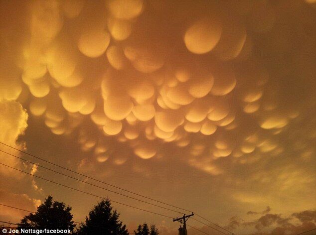 Зловещие оранжевые облака напугали жителей Мичигана в США