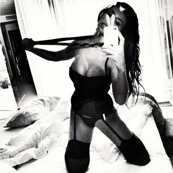 Анна Седокова снялась в новой эротической фотосессии