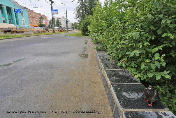 У Карелії вулицю замостили надгробної плитою актора Крамарова