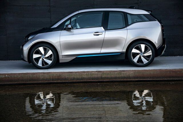 BMW представила электрокар i3