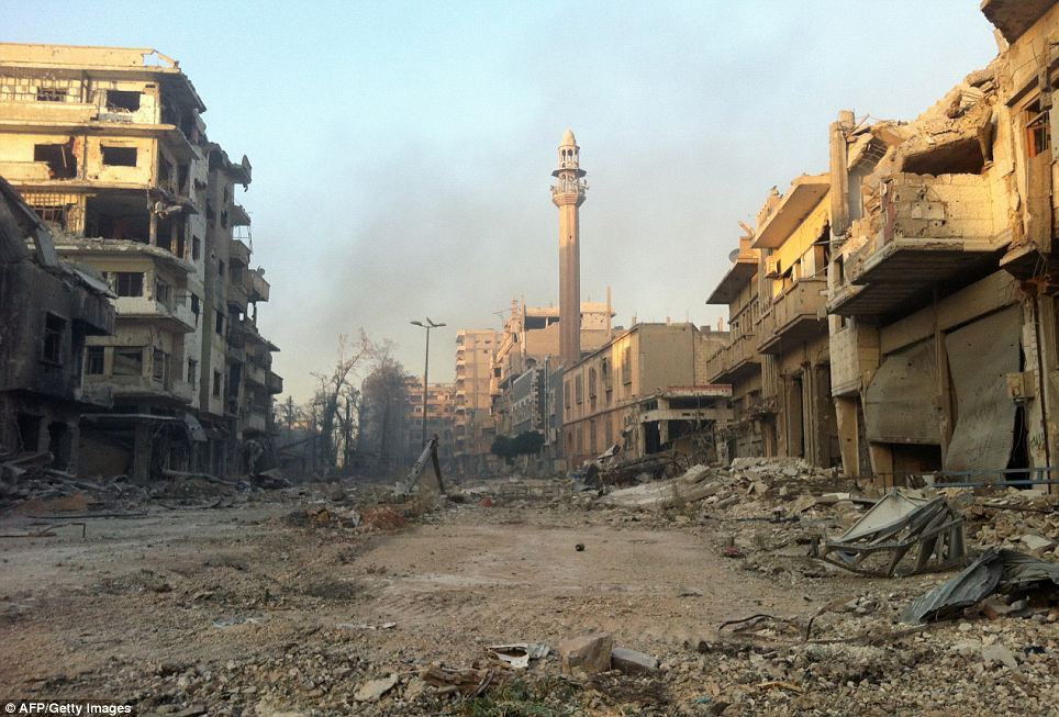 ЗМІ показали шокуючі фото зруйнованих міст Сирії, відвойованих Асадом