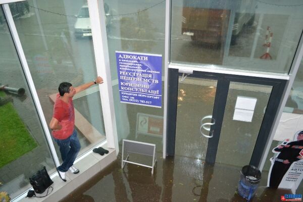 Луцк поплыл после сильного ливня