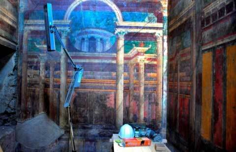 Фрески в Помпеях почистят лазером