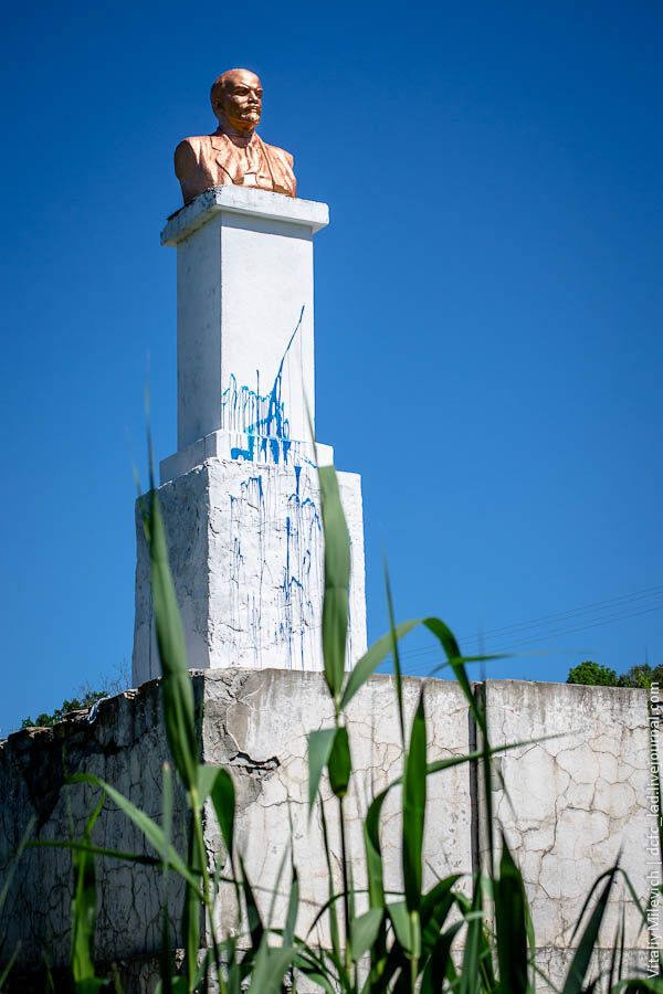 Буцький каньйон і водоспад Вир