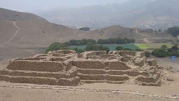В Перу горе строители снесли древнюю пирамиду