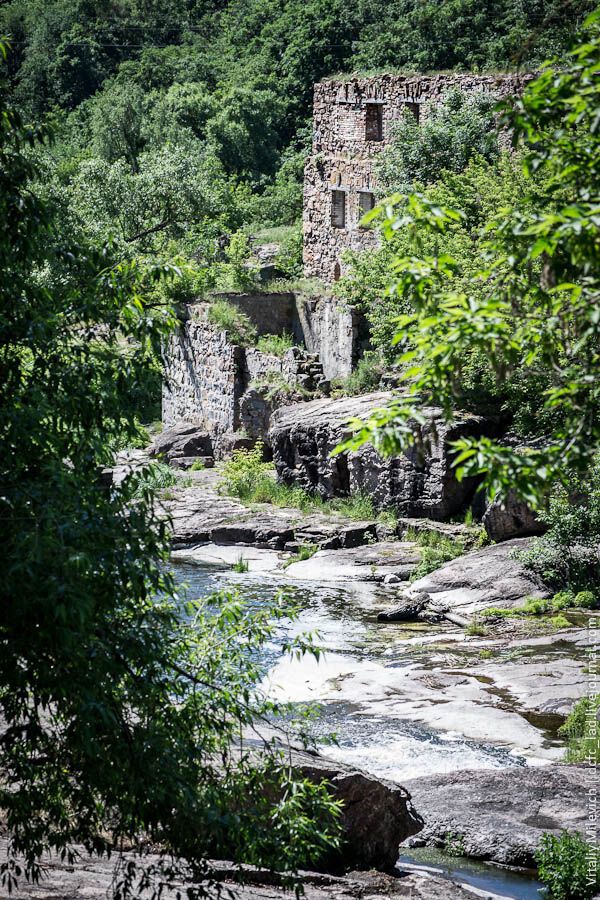 Буцький каньйон і водоспад Вир