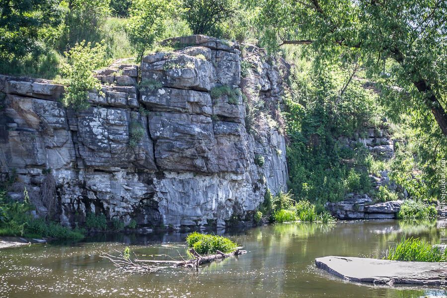 Буцький каньйон і водоспад Вир