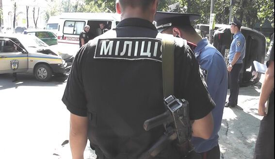 В Николаеве столкнулись авто милиции и спецназа