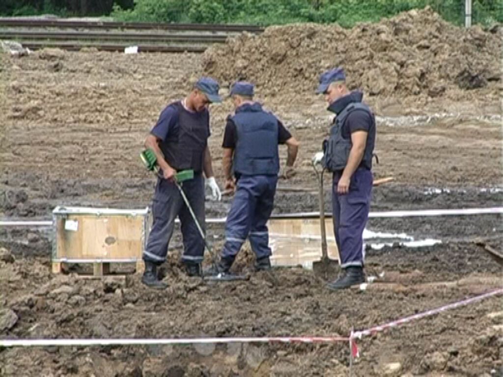 На Ивано-Франковщине на территории завода нашли 150 боеприпасов