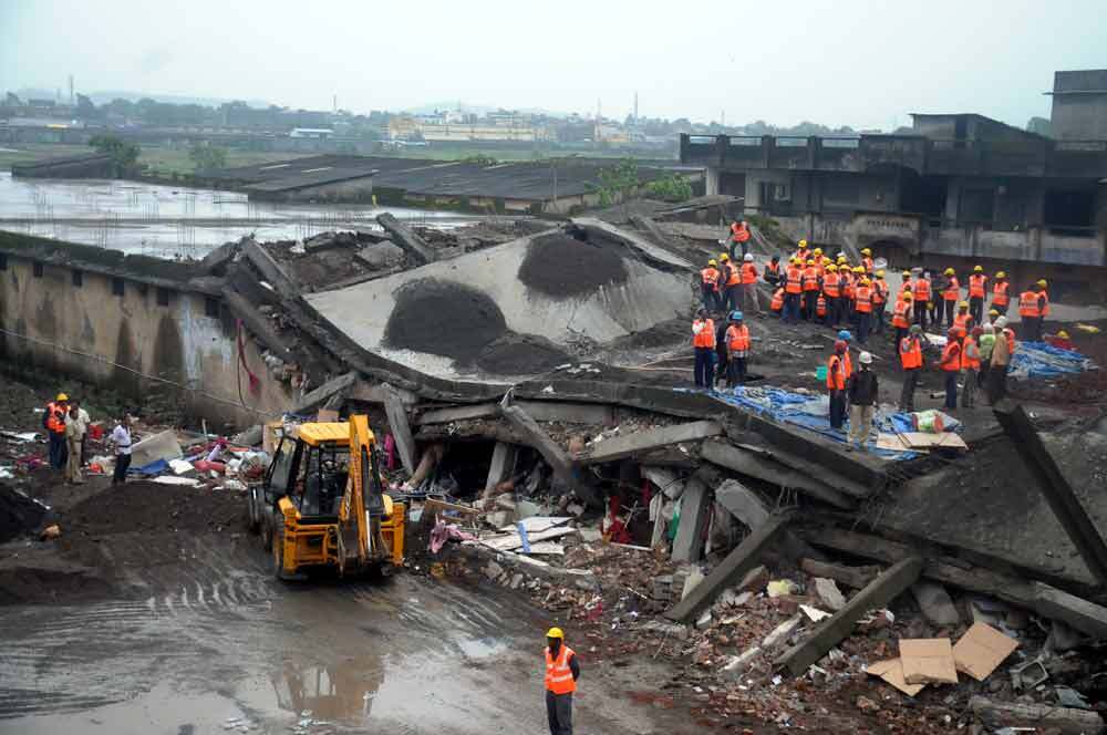 В Індії звалилося чергове будівля: не обійшлося без жертв