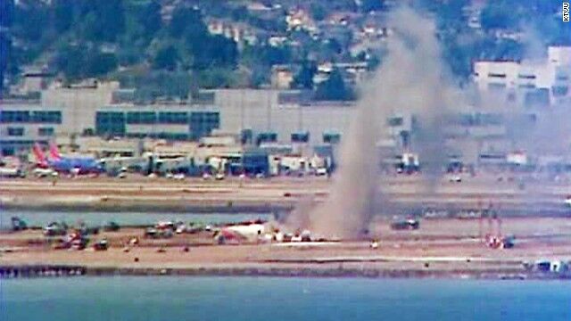Самолет разбился при посадке в аэропорту Сан-Франциско