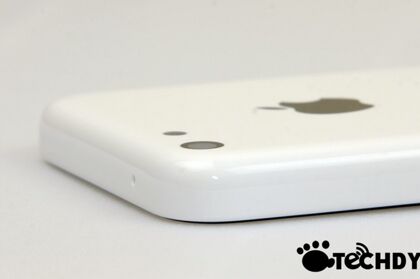 В Сети появились фото бюджетного iPhone