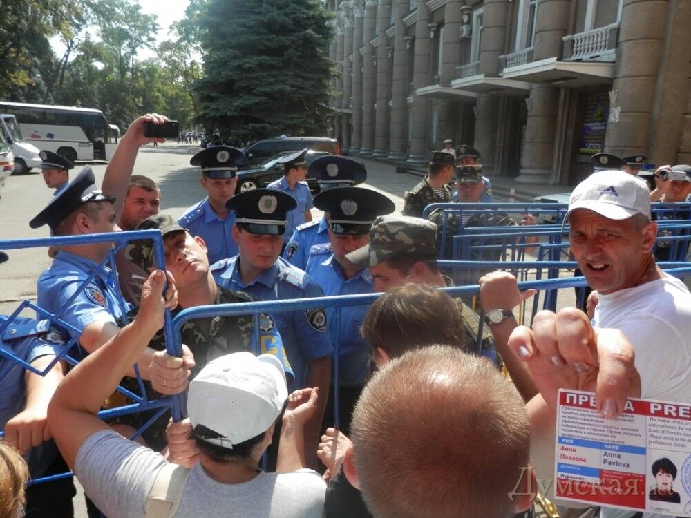 Учения "Си бриз-2013"  начались под крики: "Бей натовских оккупантов"