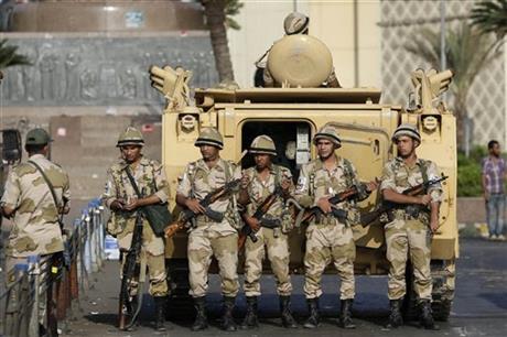 У Єгипті військові застрелили близько 40 прихильників Мурсі