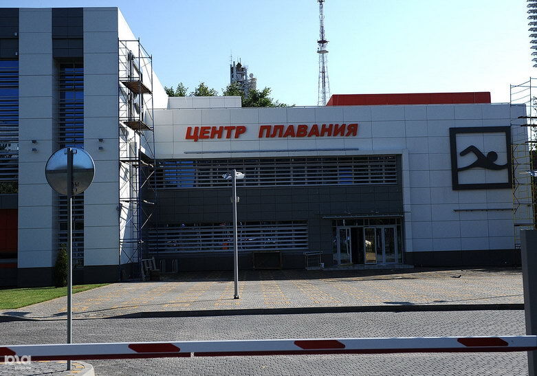 У Краснодарі під час випробувань тріснув басейн