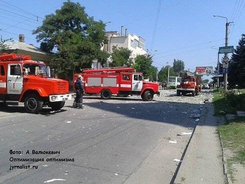 В центре Луганска взорвался 12-этажный дом