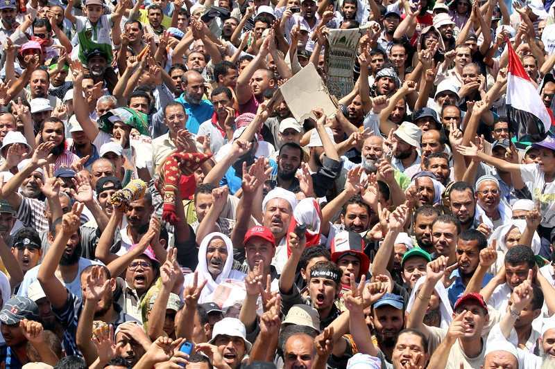 Армия Египта готовится вытеснить исламистов с центра Каира
