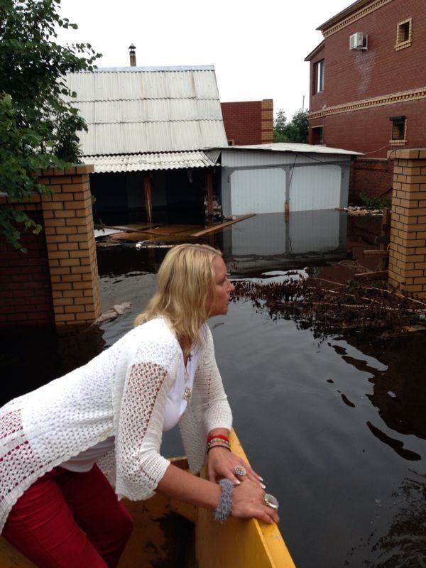 Фотосессия Волочковой на фоне наводнения в России возмутила блогеров