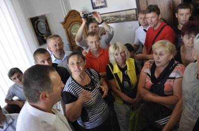 Предприниматели захватили здание исполкома Черновицкого горсовета