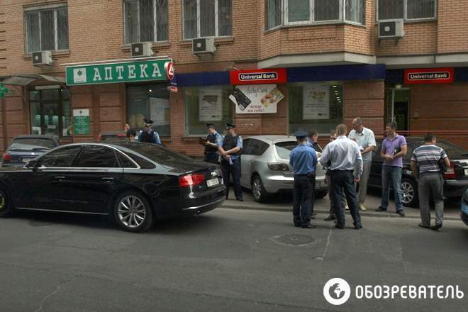 В центре Киева неизвестные ограбили иномарку
