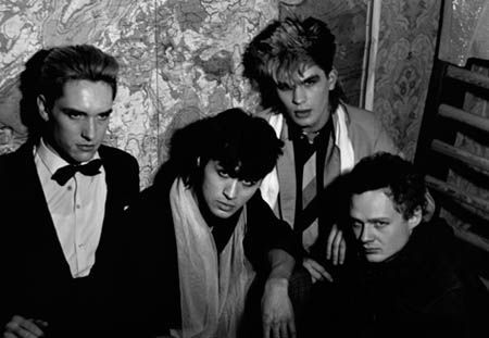 23 года назад Цой умер и стал легендой