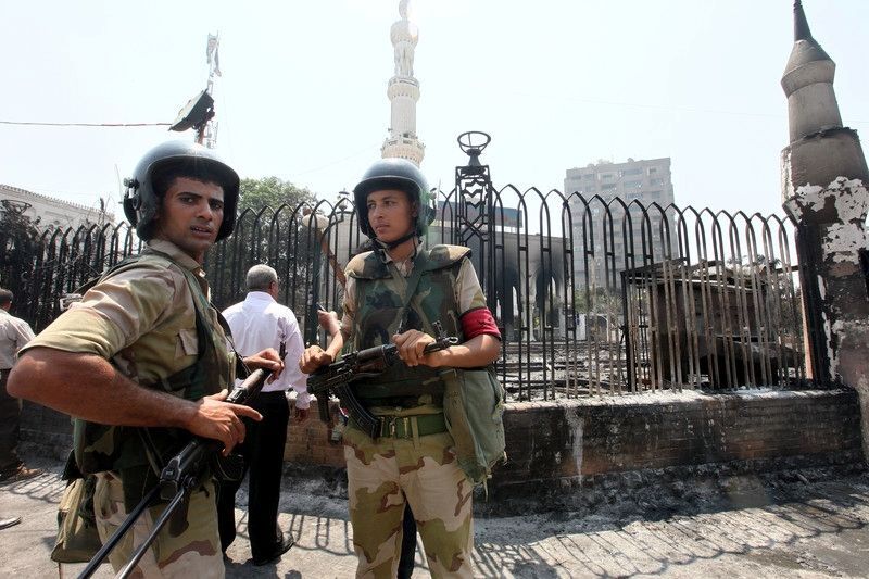 Совбез ООН призвал прекратить кровопролитие в Египте