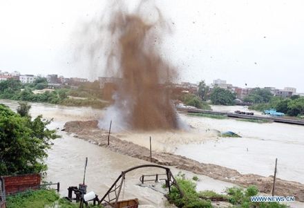 Наводнение в Китае убило уже 25 человек