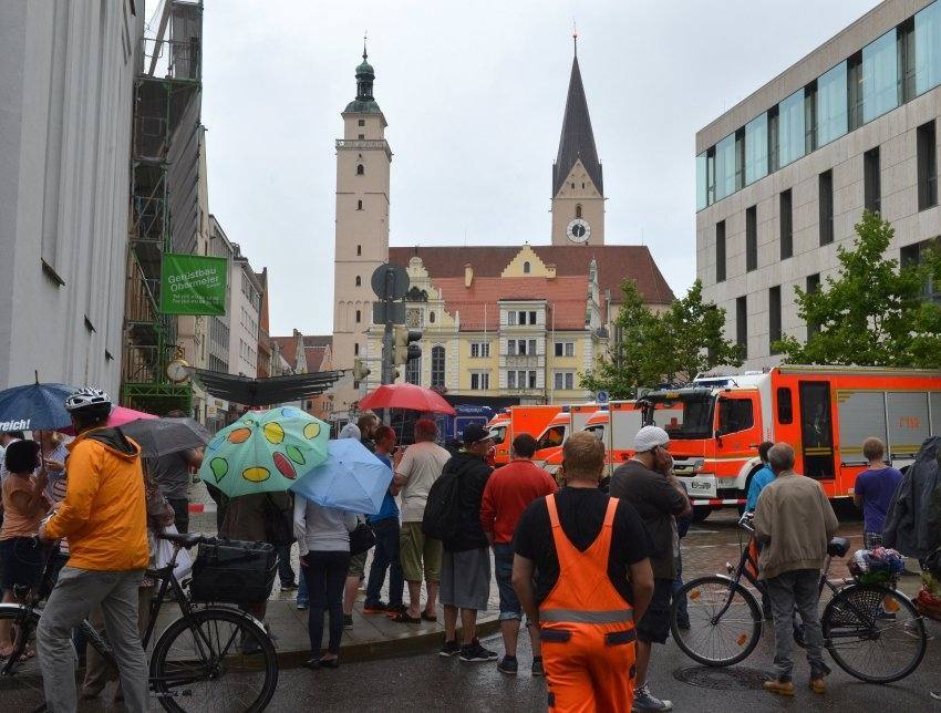 В Германии мужчина взял заложников, ожидая приезда Меркель